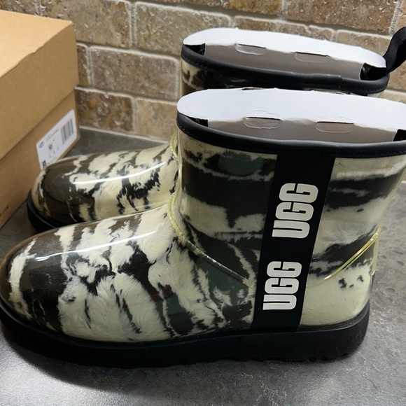 NEW** UGG Classic Clear Mini Marble Boots - Picture 5 of 11